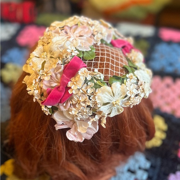 Gorgeous Vintage Hat - Picture 5 of 11